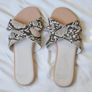ABERCROMBIE & FITCH Snake Print Criss Cross Slide Sandals Beige Brown Size 8/9